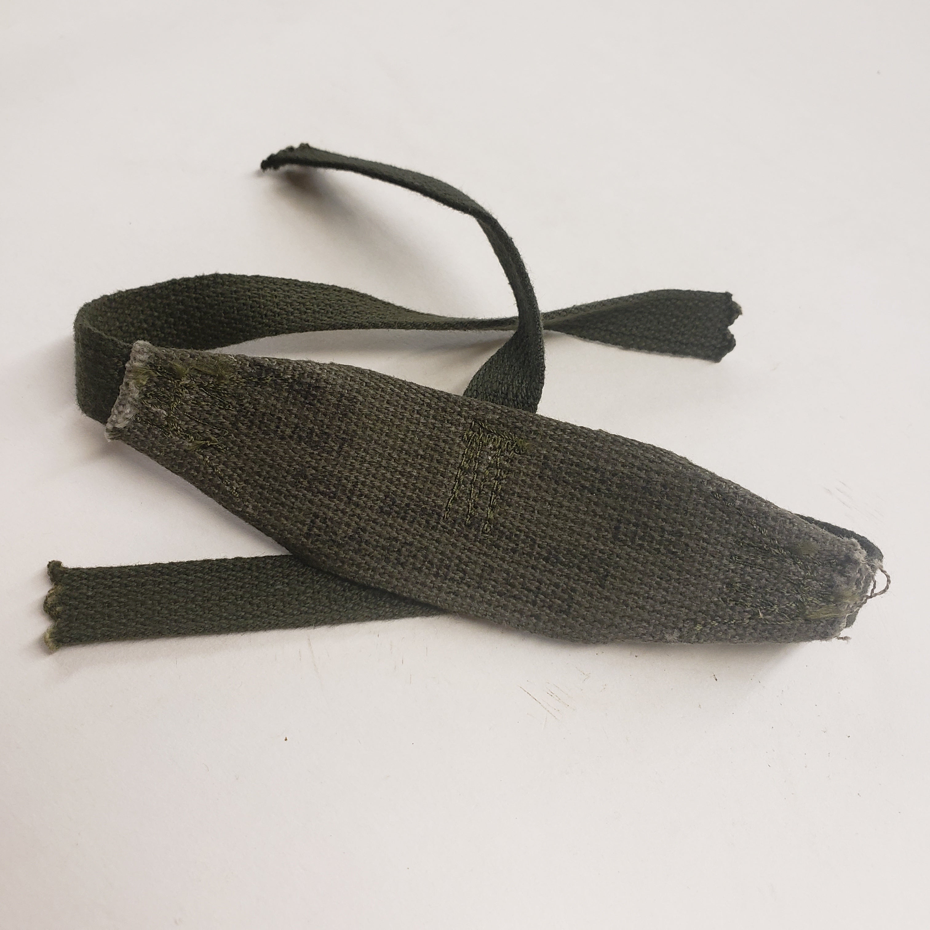 M1-Helm-Nackenband – 3-Punkt-Vietnamkriegszeit – Original – Asst-Daten